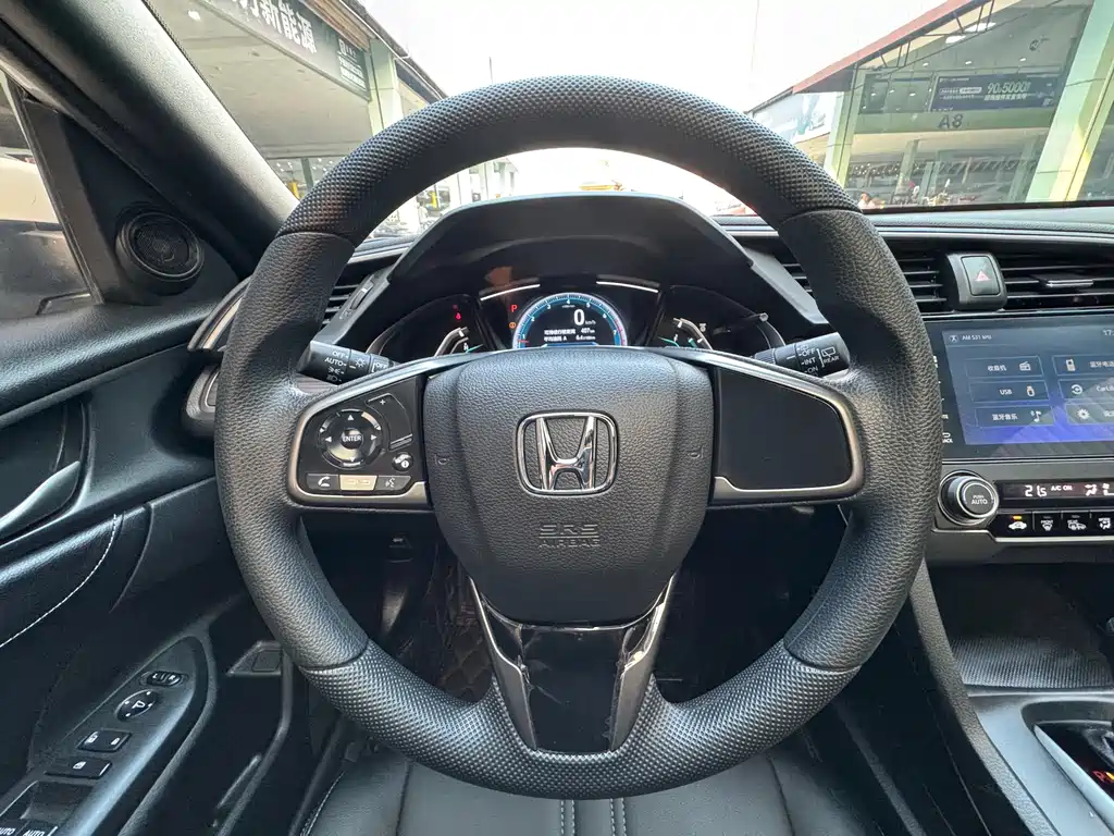 Honda Civic 2022 — фото 11