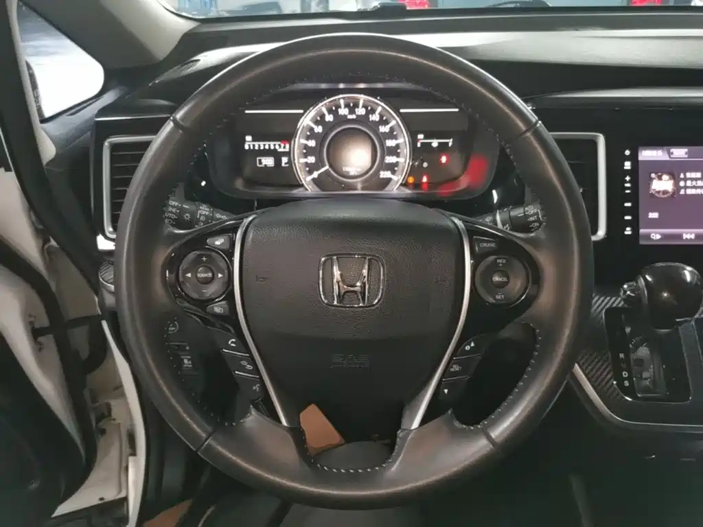 Honda Elysion 2019 — фото 11