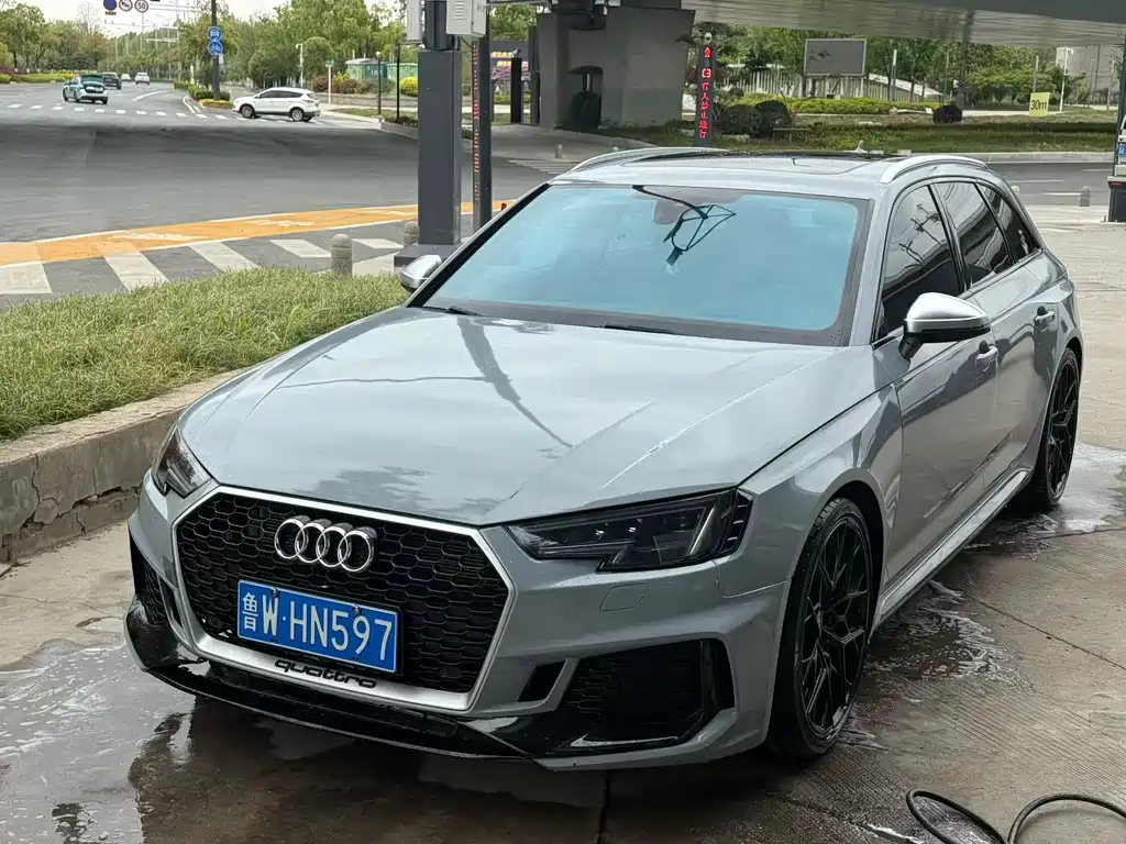 Audi RS 4 2019