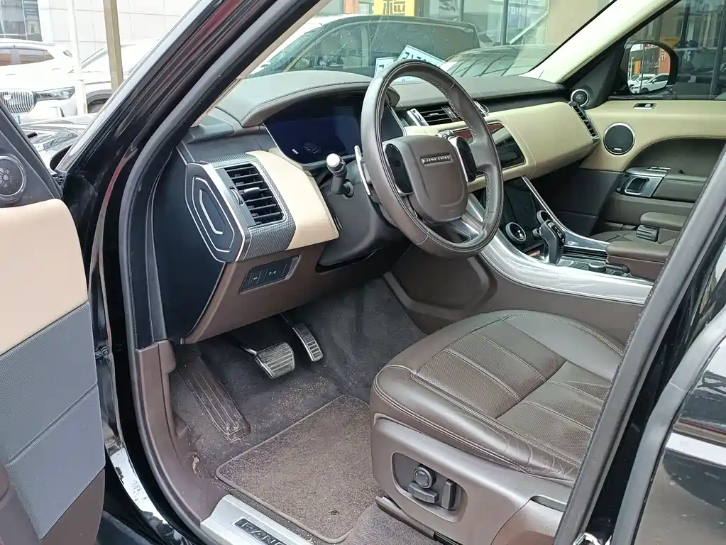 Land Rover Sport 2021