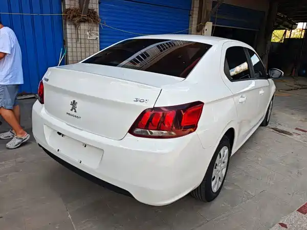 Peugeot 301 2019