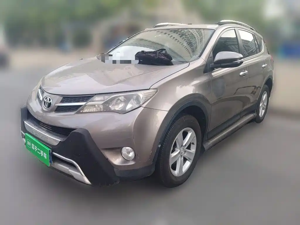 Toyota RAV4 2014 — фото 1