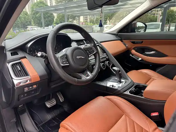 Jaguar E-PACE 2019
