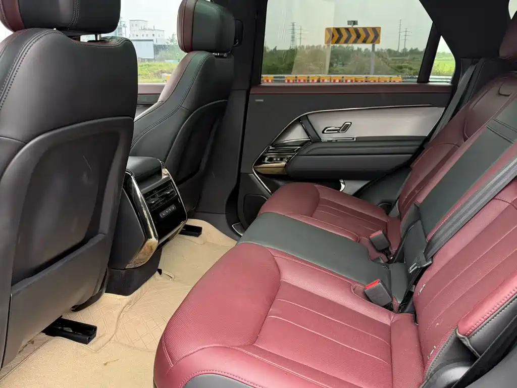 Land Rover Range Rover Sport 2024 — фото 15