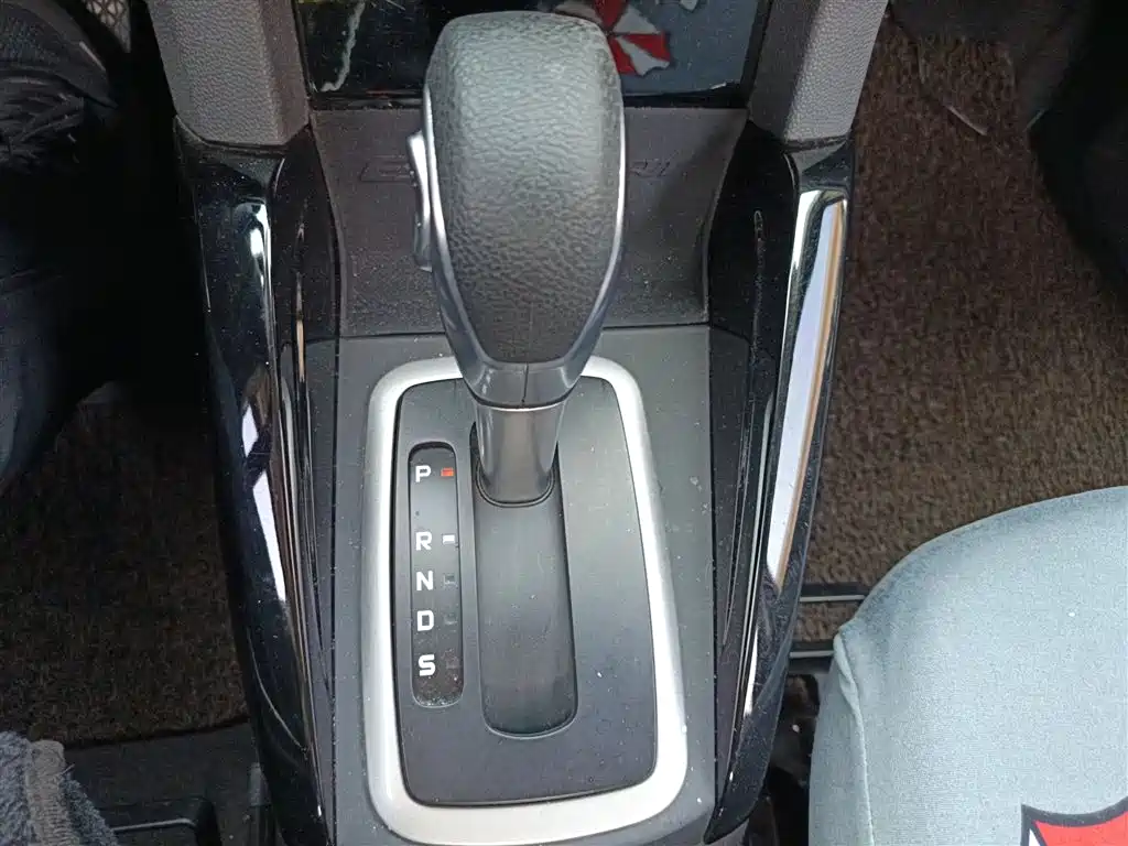 Ford Ecosport 2015 — фото 7