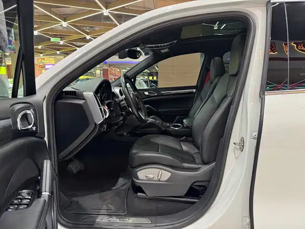 Porsche Cayenne 2015