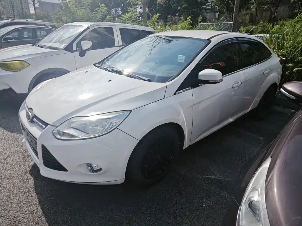 Ford Focus 2015 — фото 2