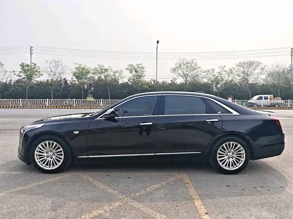 Cadillac CT6 2021 — фото 5