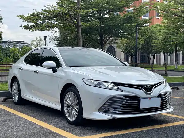 Toyota Camry 2021