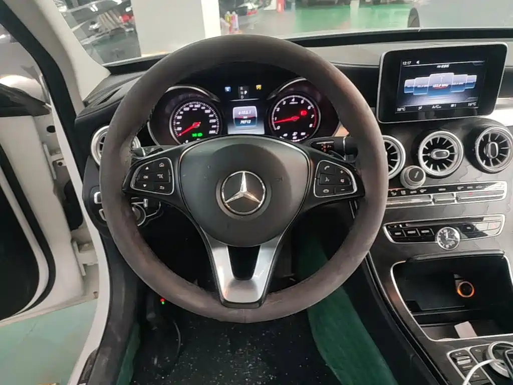 Mercedes-Benz C-Class 2018 — фото 11