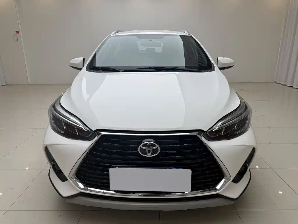 Toyota Yaris L 2023