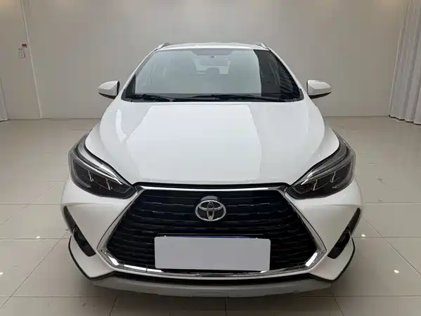 Toyota Yaris L 2023