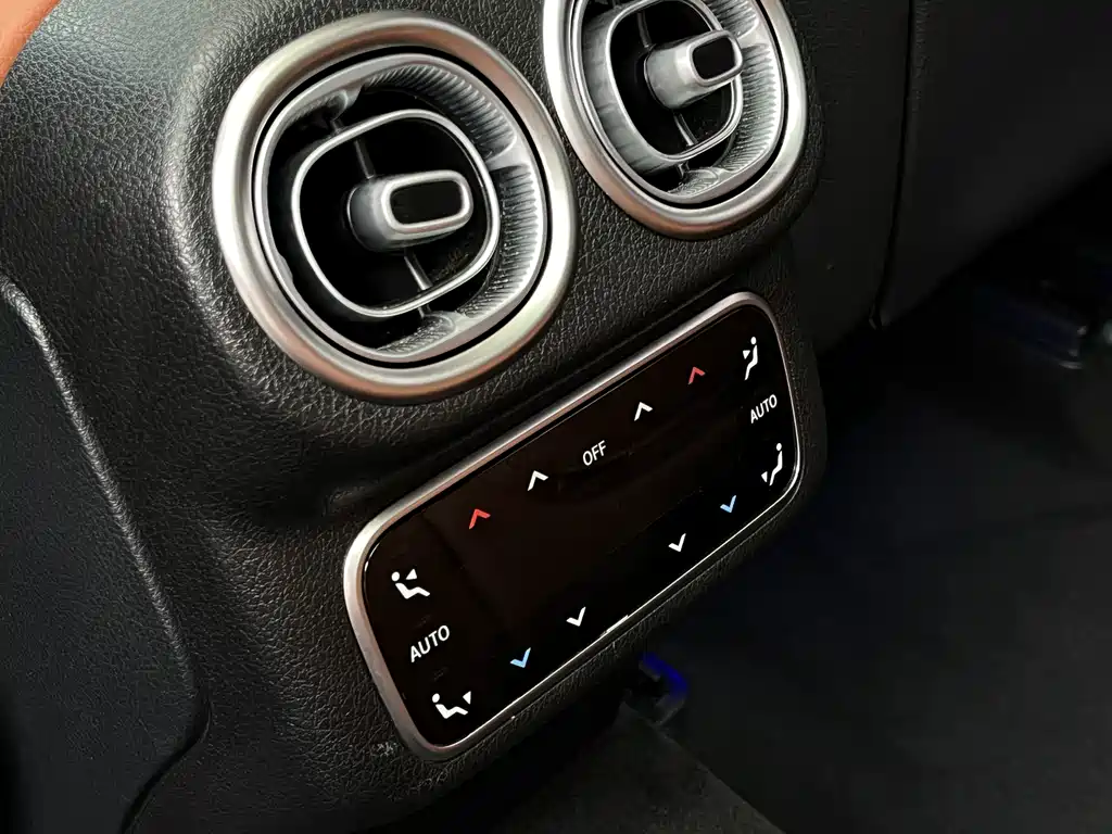Mercedes-Benz GLC 2023 — фото 20