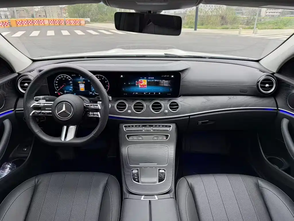 Mercedes-Benz E-Class 2024