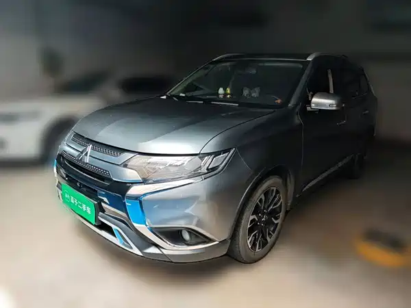 Mitsubishi Outlander 2020