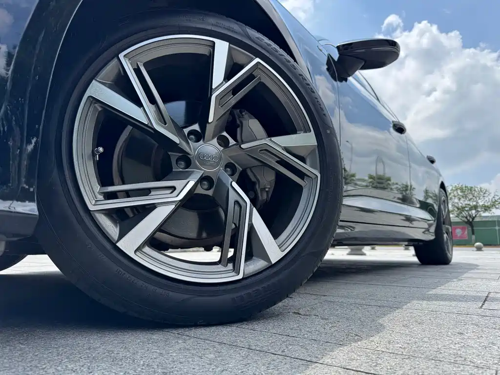 Audi A6L 2021