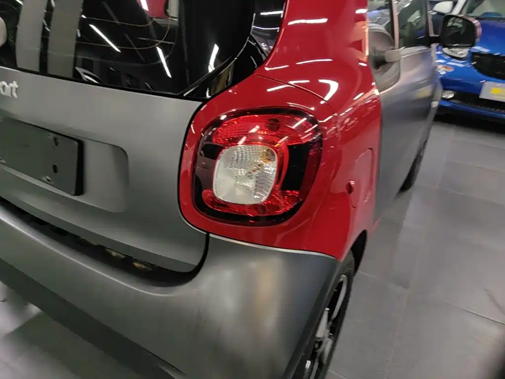 smart fortwo 2018 — фото 8