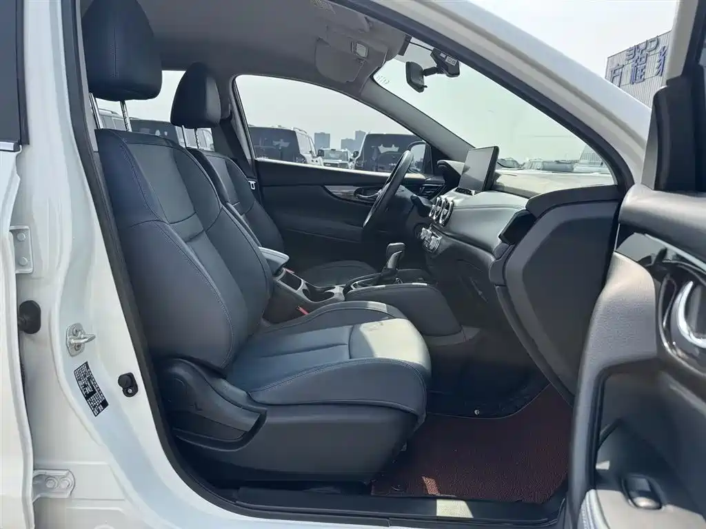 Nissan Qashqai 2025 — фото 15
