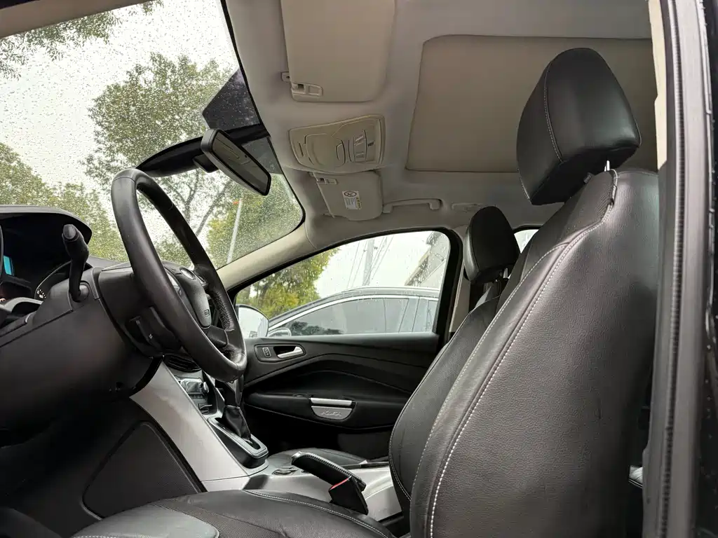 Ford Kuga 2014 — фото 10