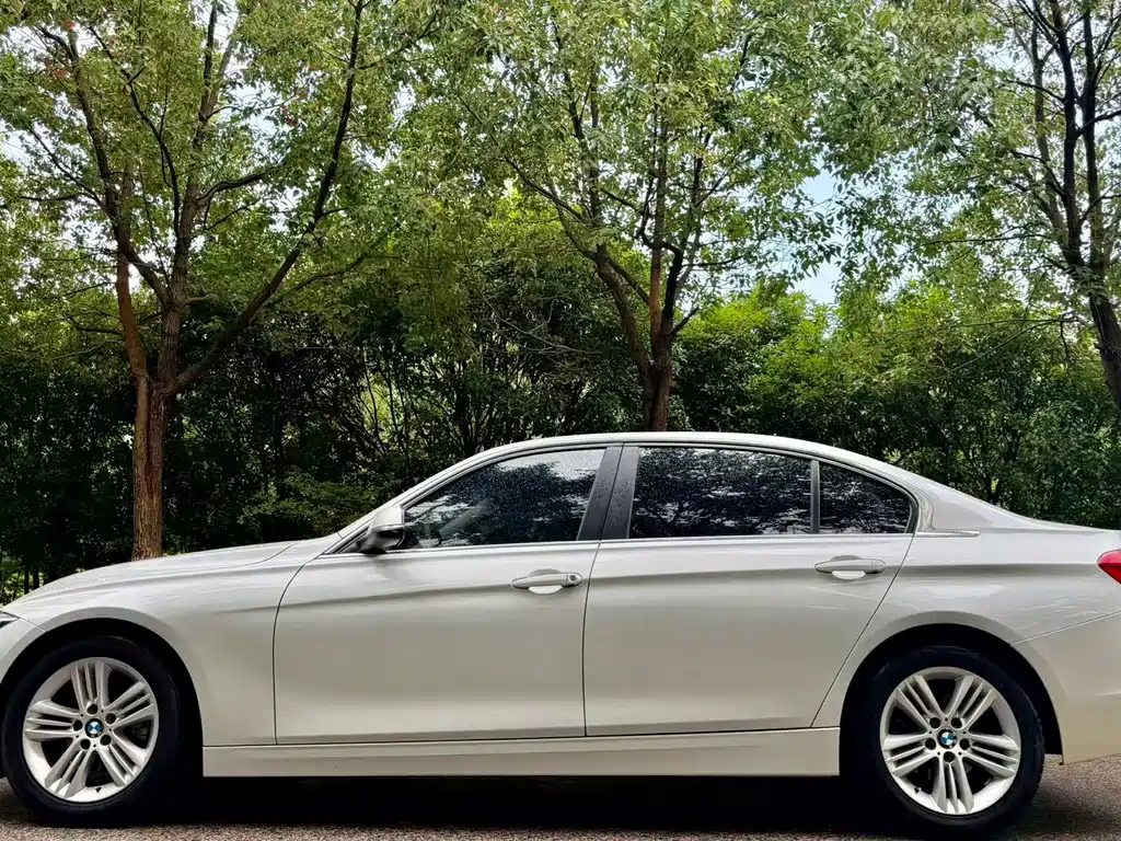 BMW 3 Series 2016