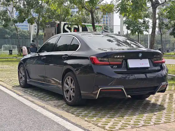 BMW i3 2024
