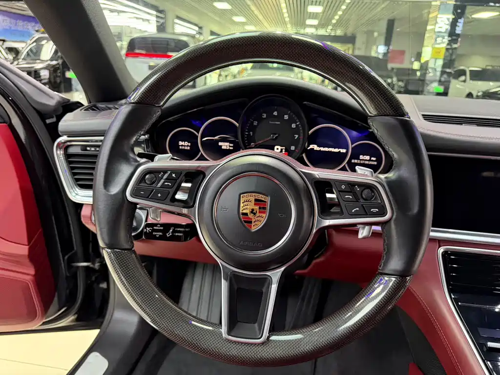 Porsche Panamera 2018 — фото 8