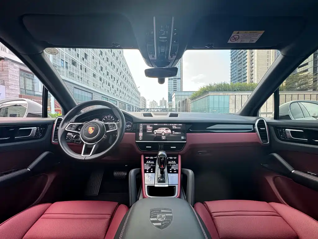 Porsche Cayenne 2021 — фото 11