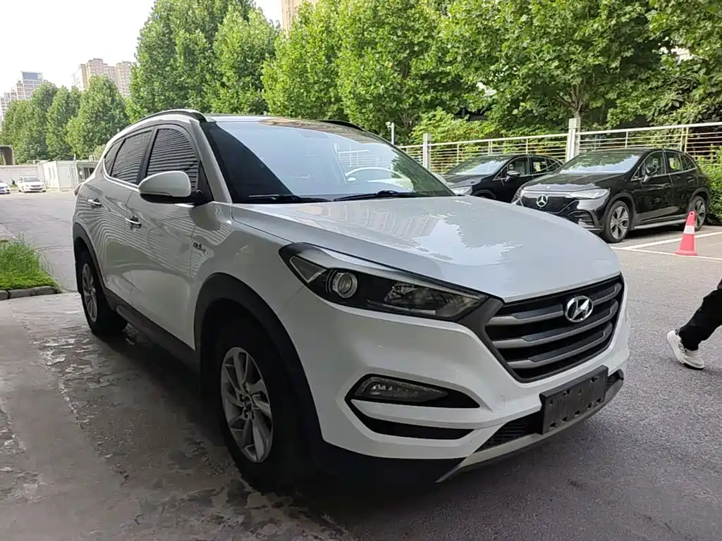 Hyundai Tucson 2015 — фото 6