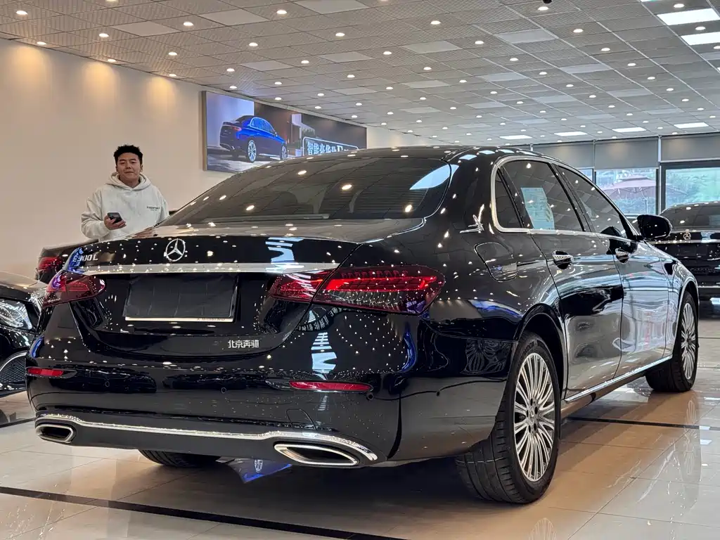 Mercedes-Benz E-Class 2023