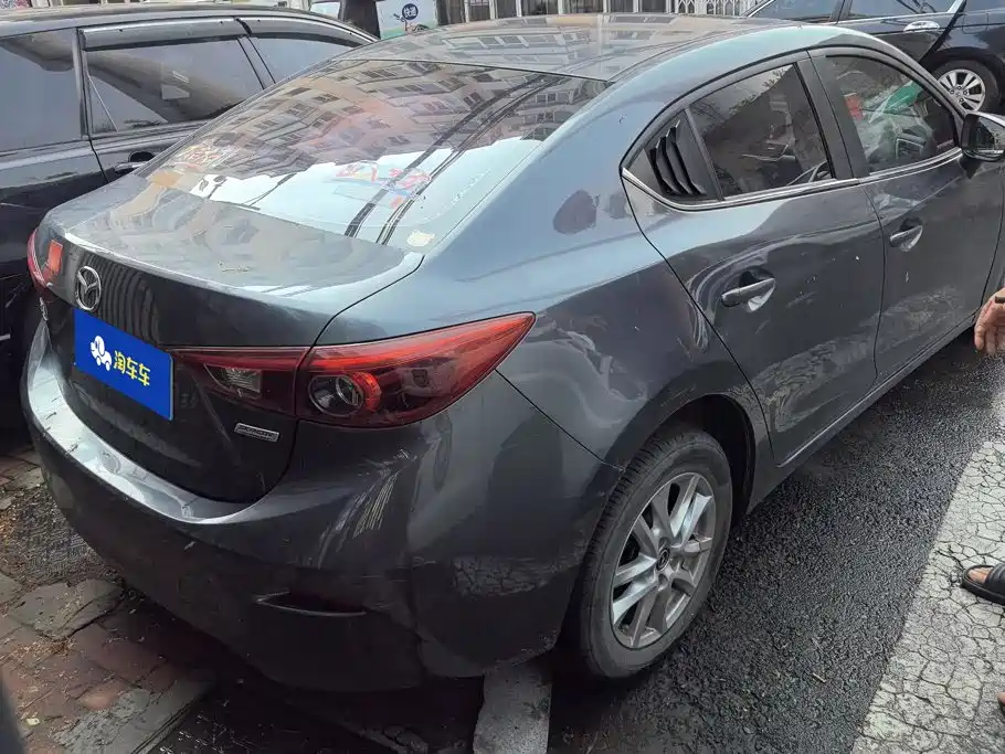 Mazda 3 Axela 2018 — фото 3