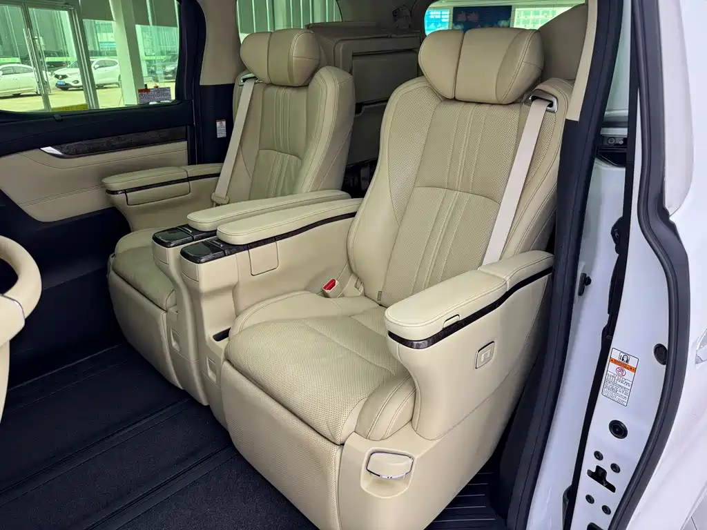 Toyota Alphard 2021 — фото 5
