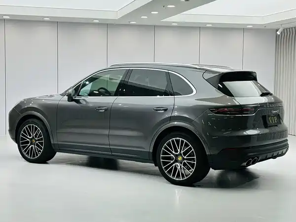 Porsche Cayenne 2021
