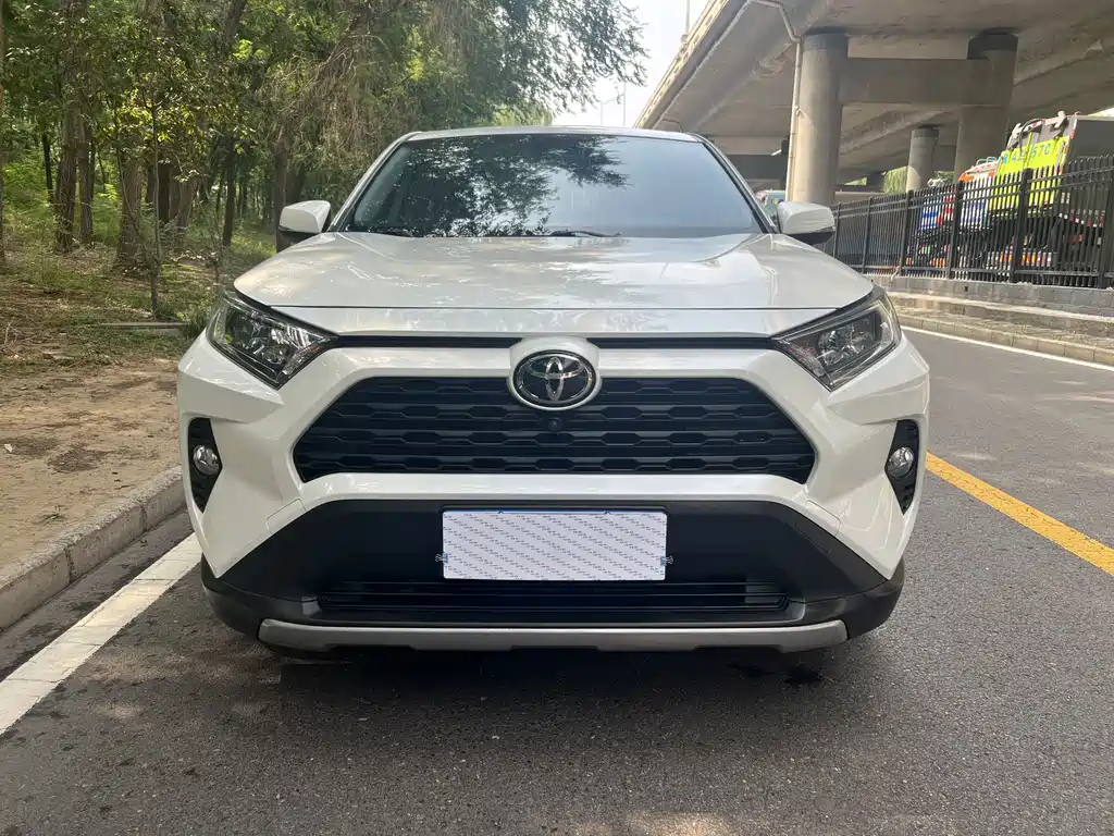 Toyota RAV4 2021