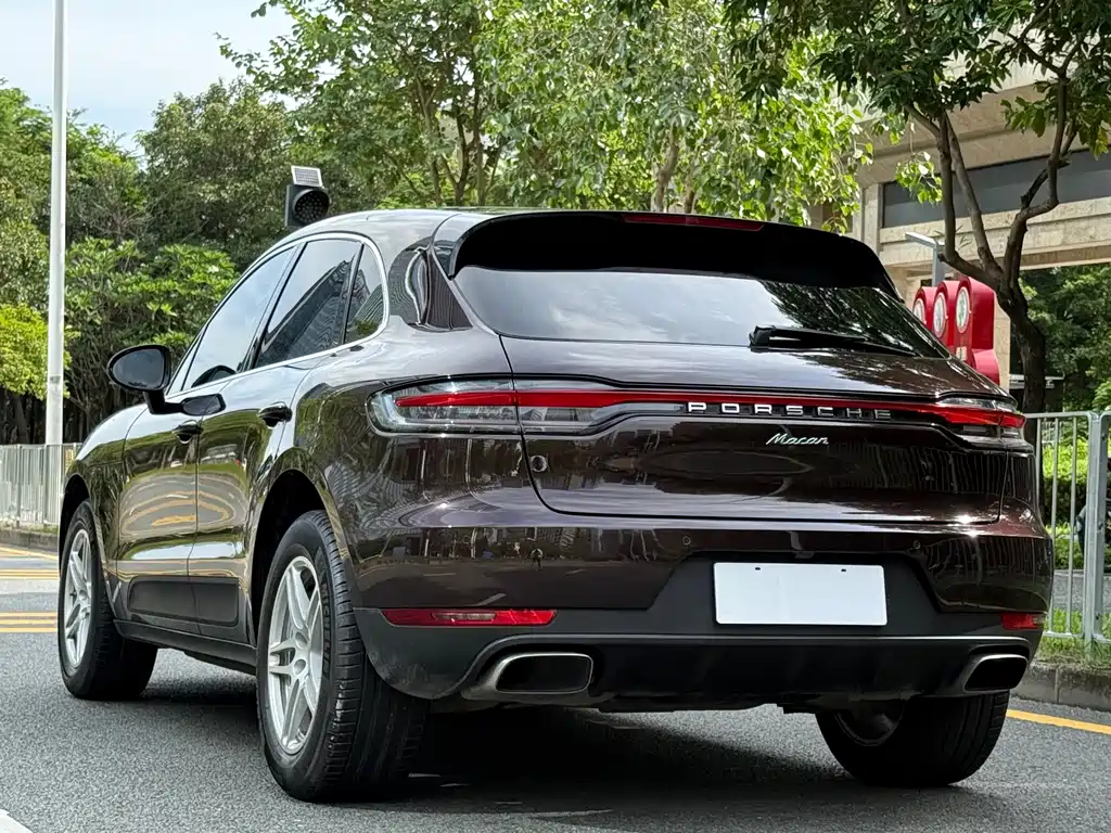 Porsche Macan 2019 — фото 18
