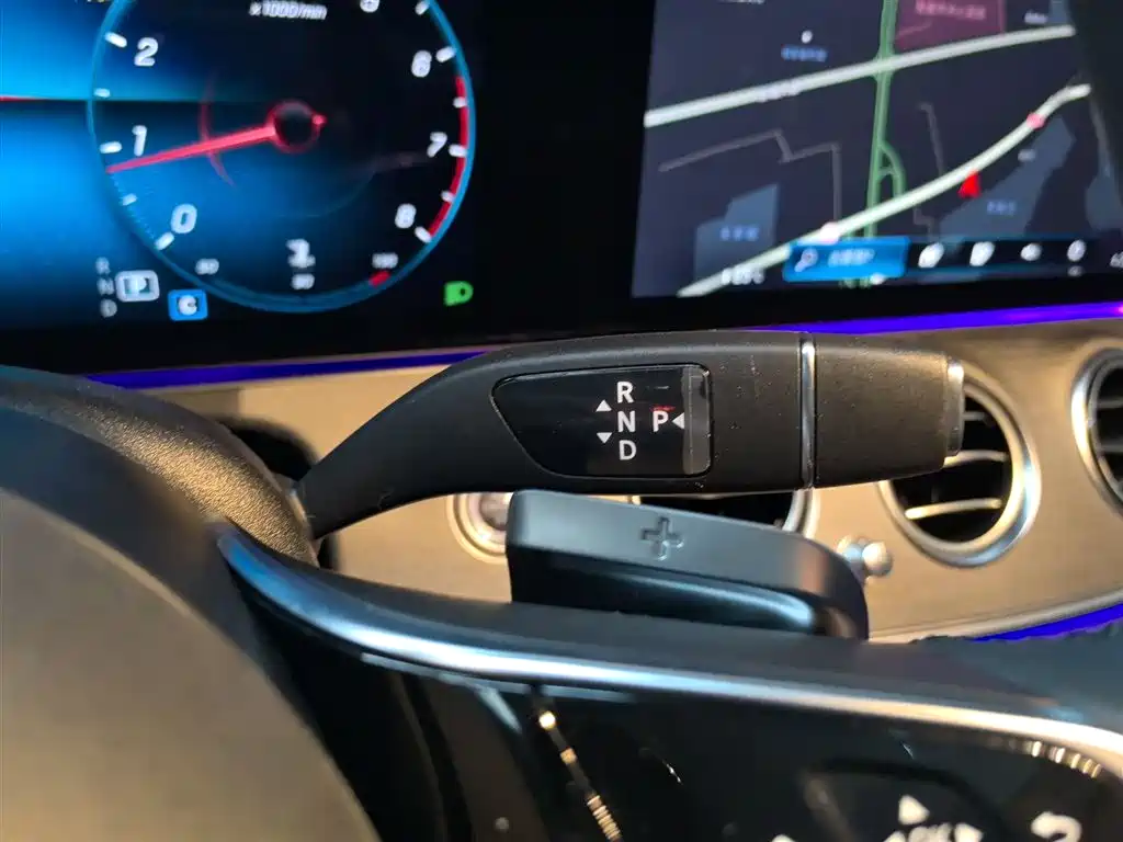 Mercedes-Benz E-Class 2023 — фото 14