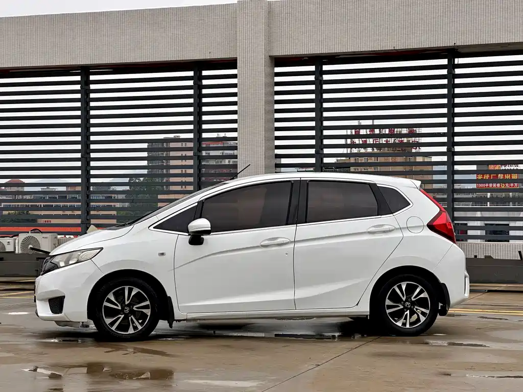 Honda Fit 2016 — фото 7