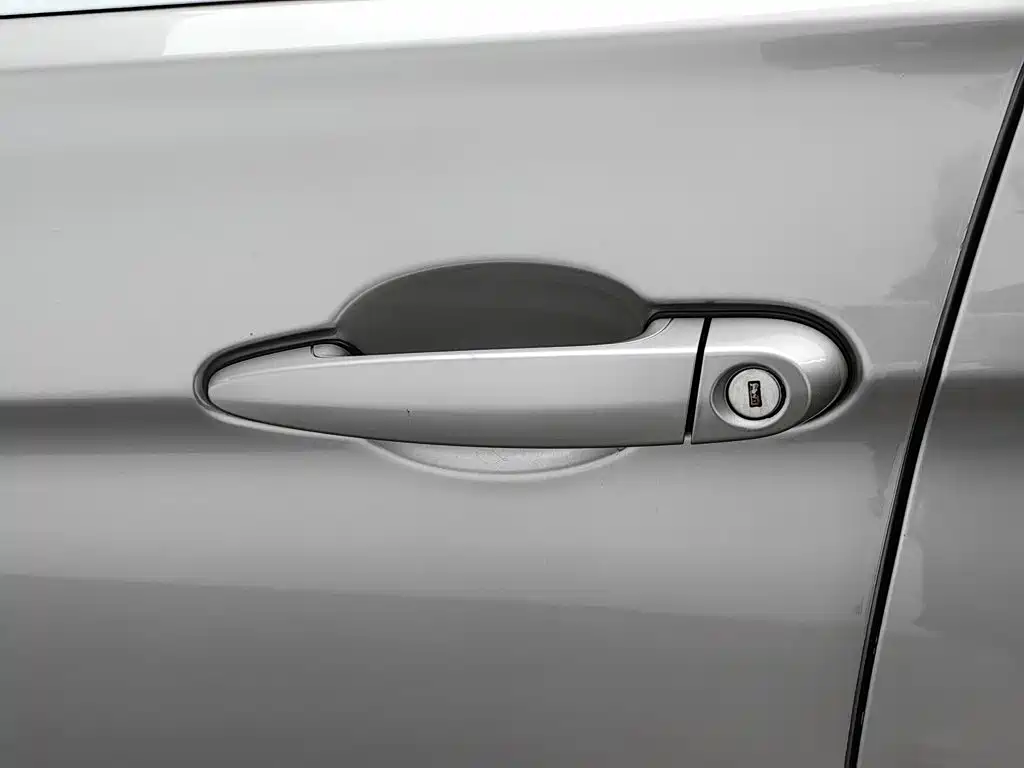 BMW 3 Series 2017 — фото 18