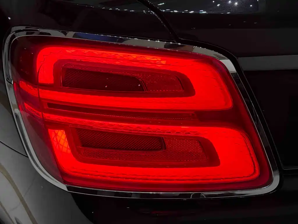 Bentley Flying Spur 2022 — фото 10