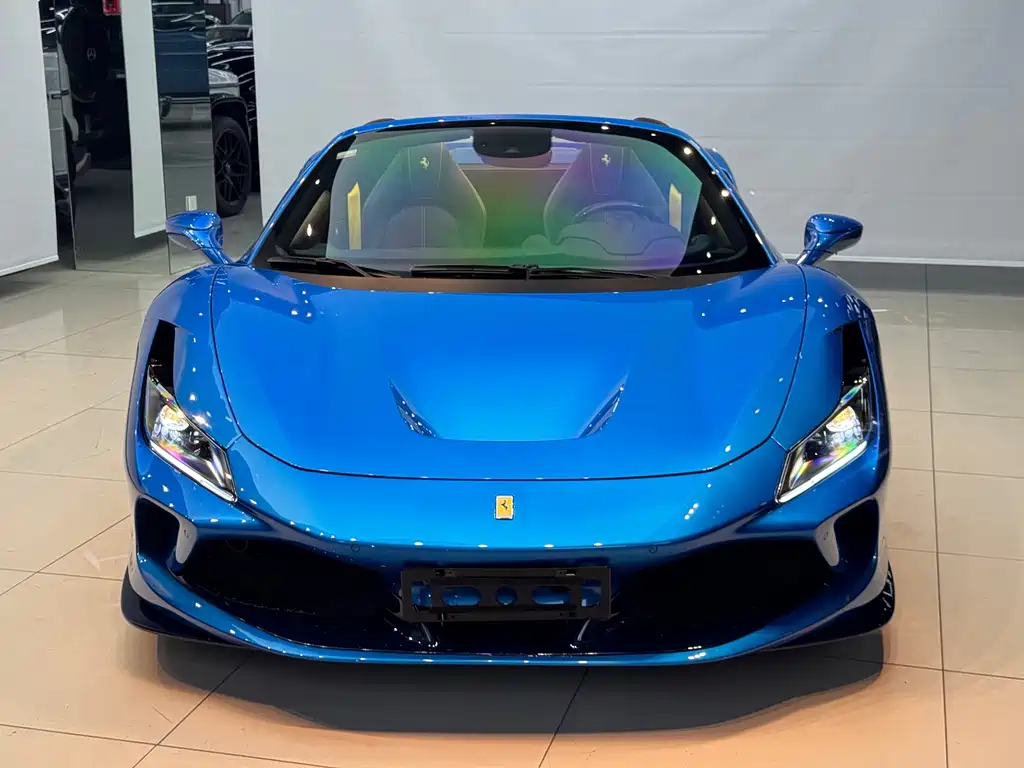 Ferrari F8 2021 — фото 3
