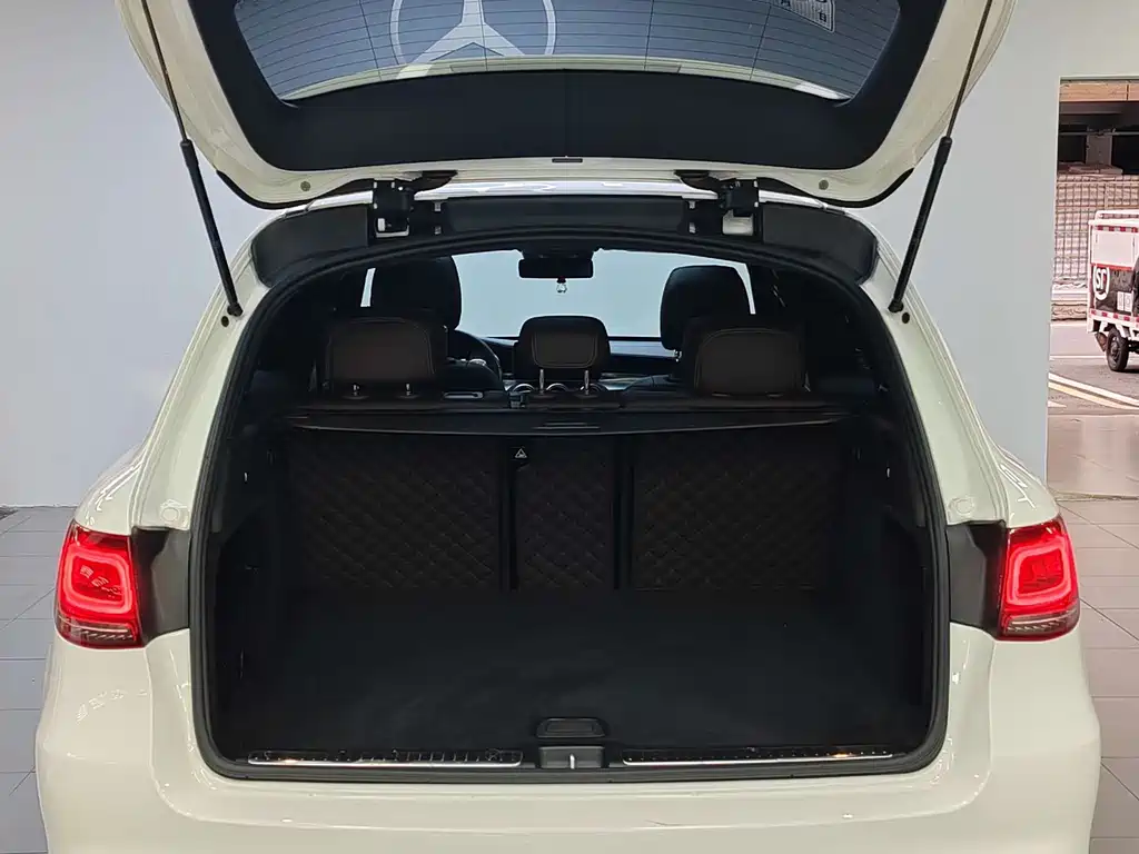 Mercedes-Benz GLC 2019 — фото 18