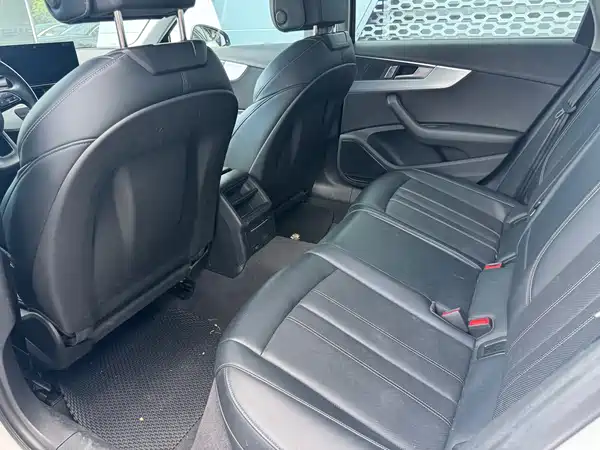 Audi A4L 2024