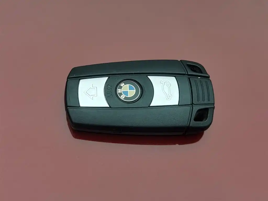 BMW X1 2011 — фото 19