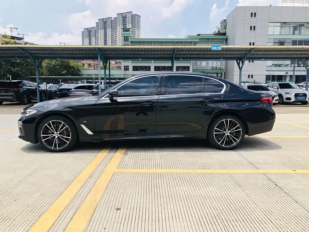 BMW 5 Series 2023