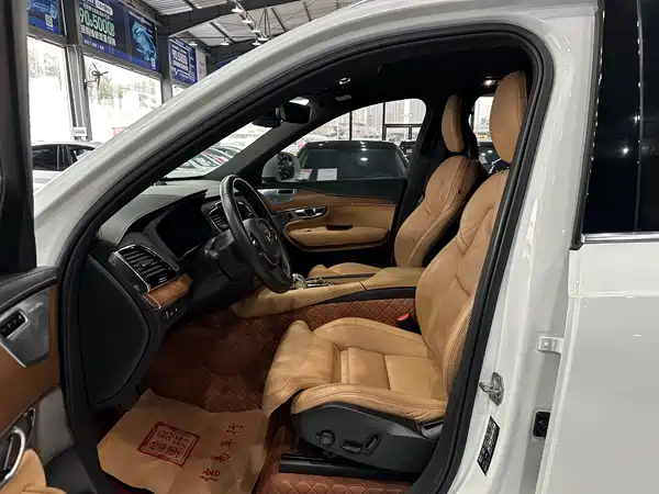 Volvo XC90 Plug-In Hybrid 2018