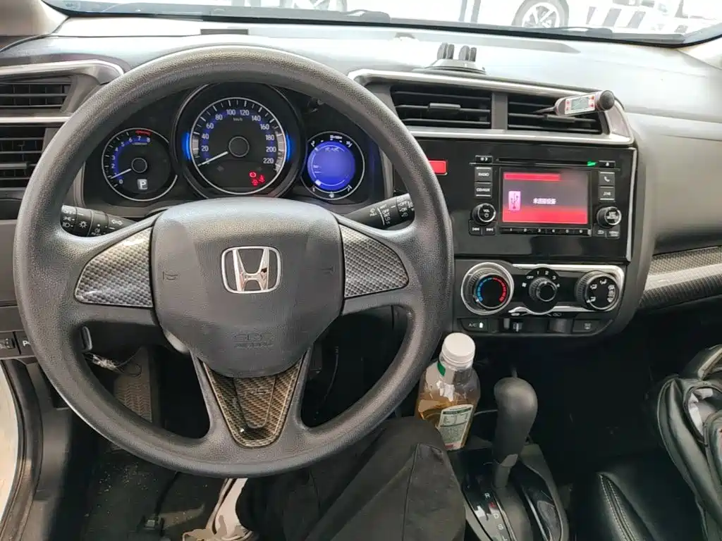 Honda Fit 2016 — фото 10