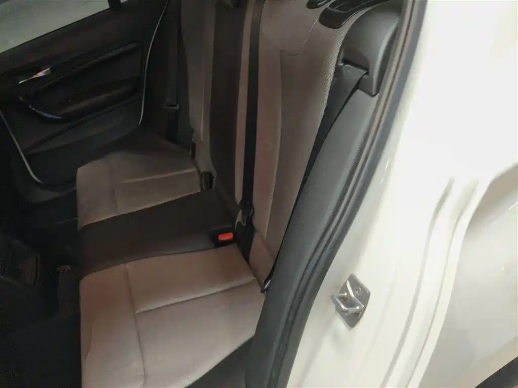 BMW 1 Series 2014 — фото 17