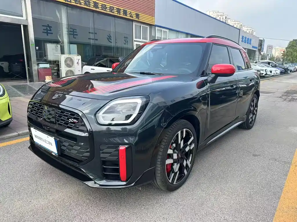MINI JCW Countryman 2025