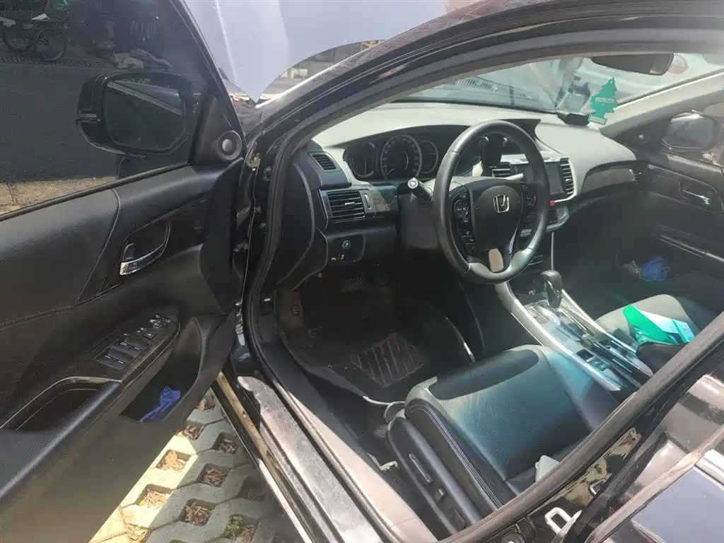 Honda Accord 2016 — фото 14