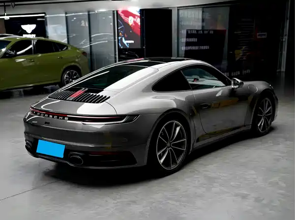 Porsche 911 2023