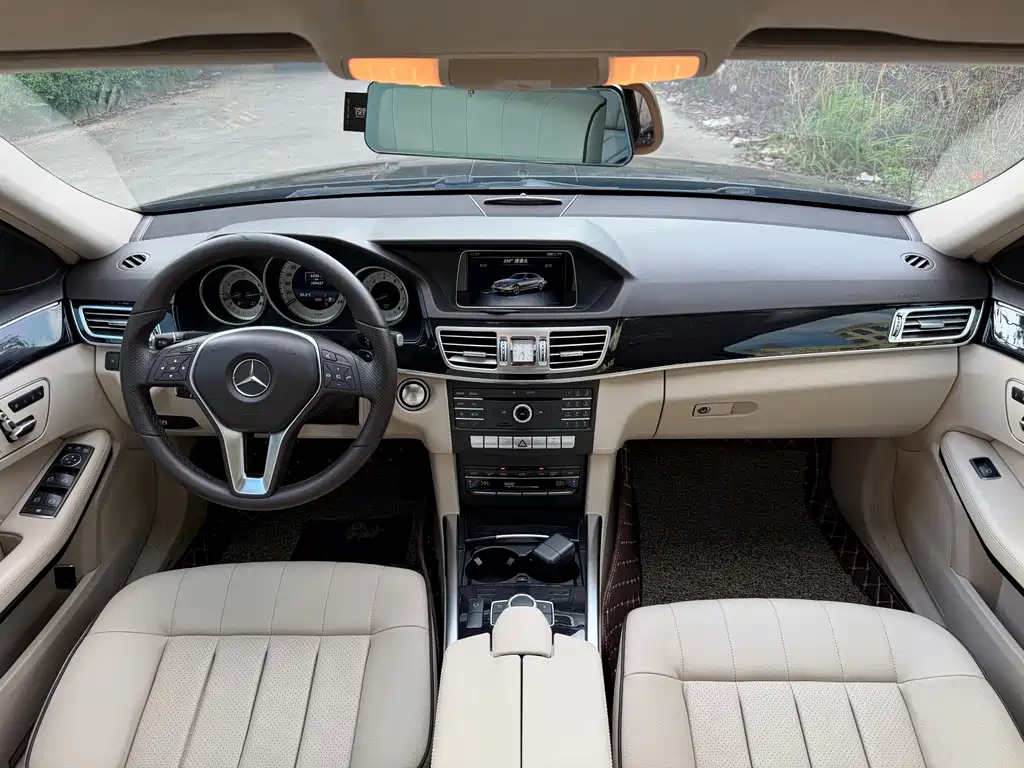 Mercedes-Benz E-Class 2015 — фото 19